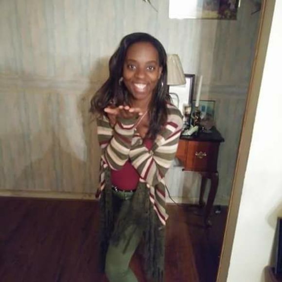 Meet your Posher, Deanna - Picture 1 of 1